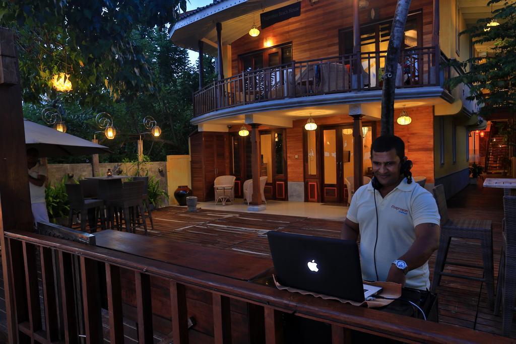 Thaproban Beach House Unawatuna Exterior photo
